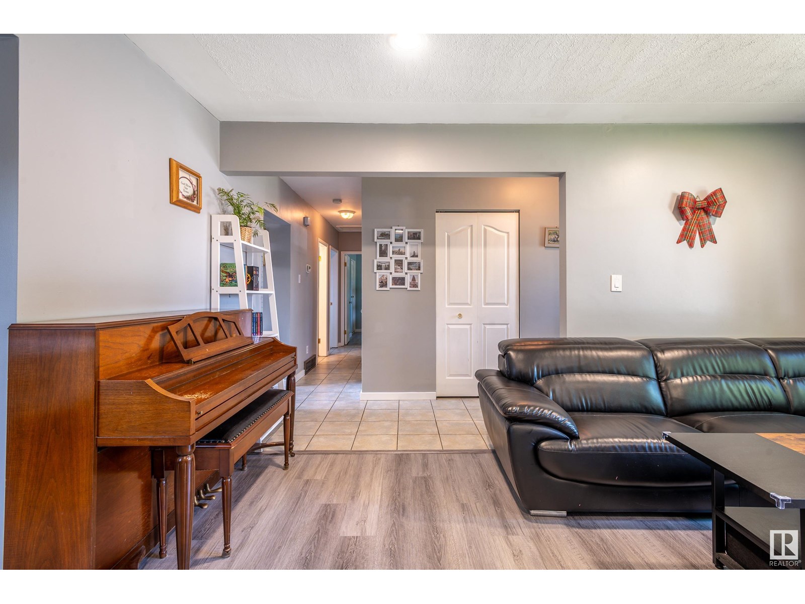 Photo 22 of 8803 160 St Nw, Edmonton AB