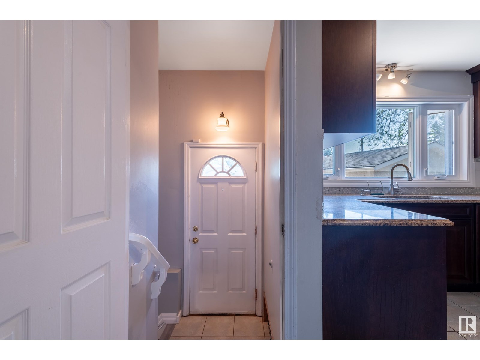 Photo 35 of 8803 160 St Nw, Edmonton AB