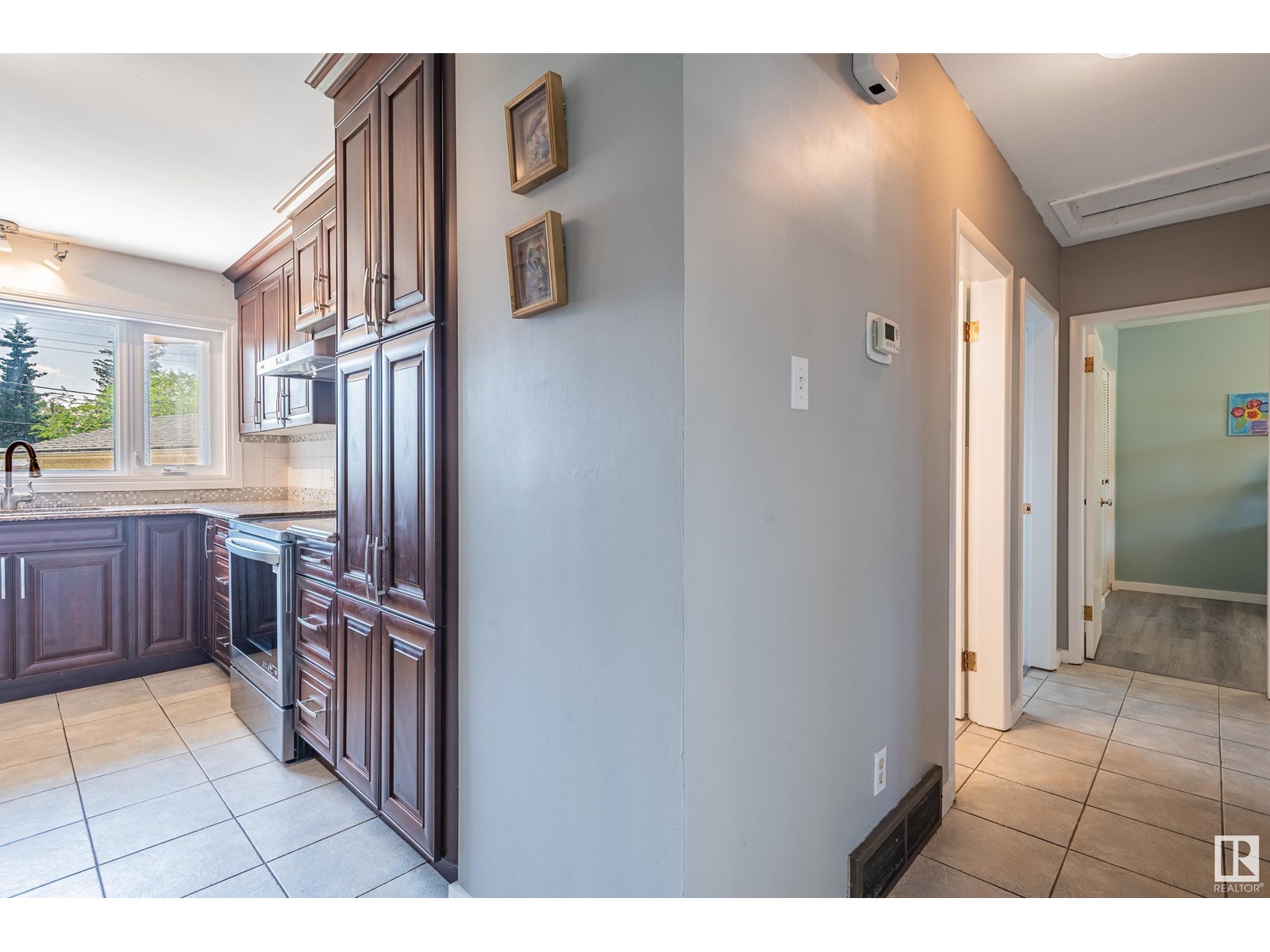 Photo 41 of 8803 160 St Nw, Edmonton AB