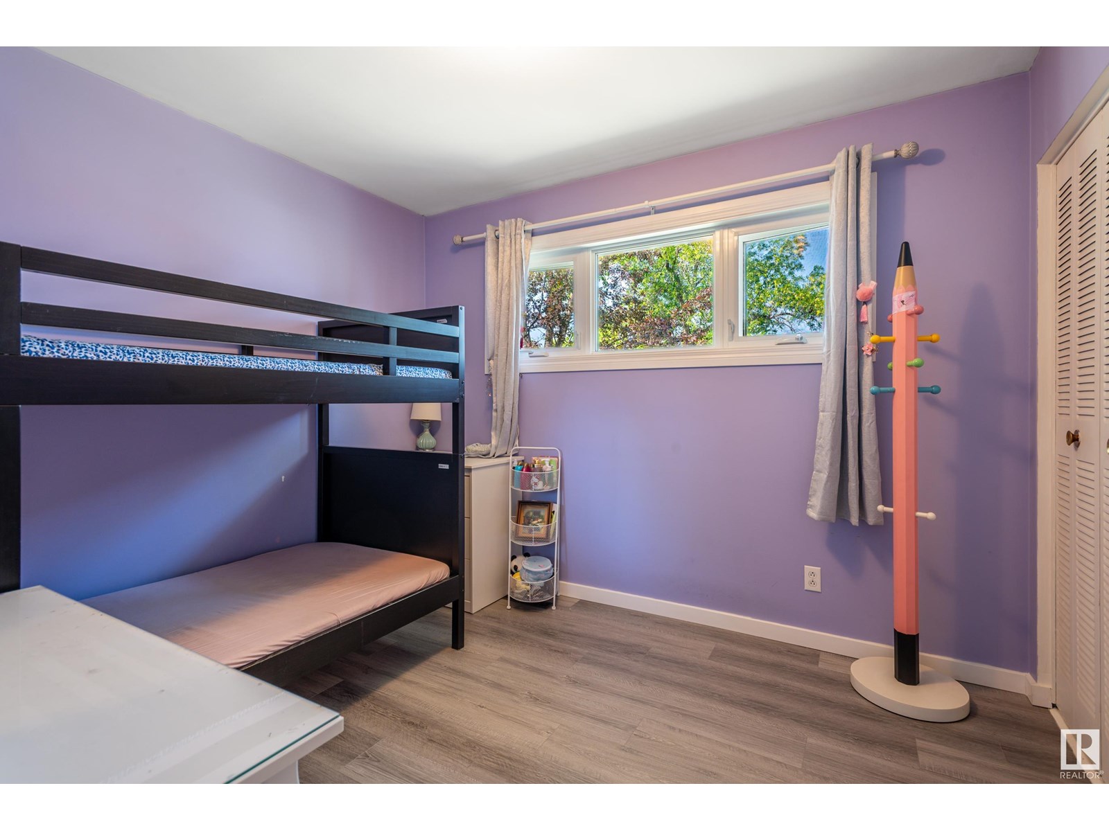 Photo 3 of 8803 160 St Nw, Edmonton AB