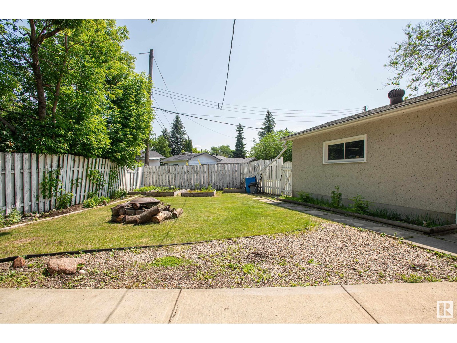 Photo 4 of 8803 160 St Nw, Edmonton AB