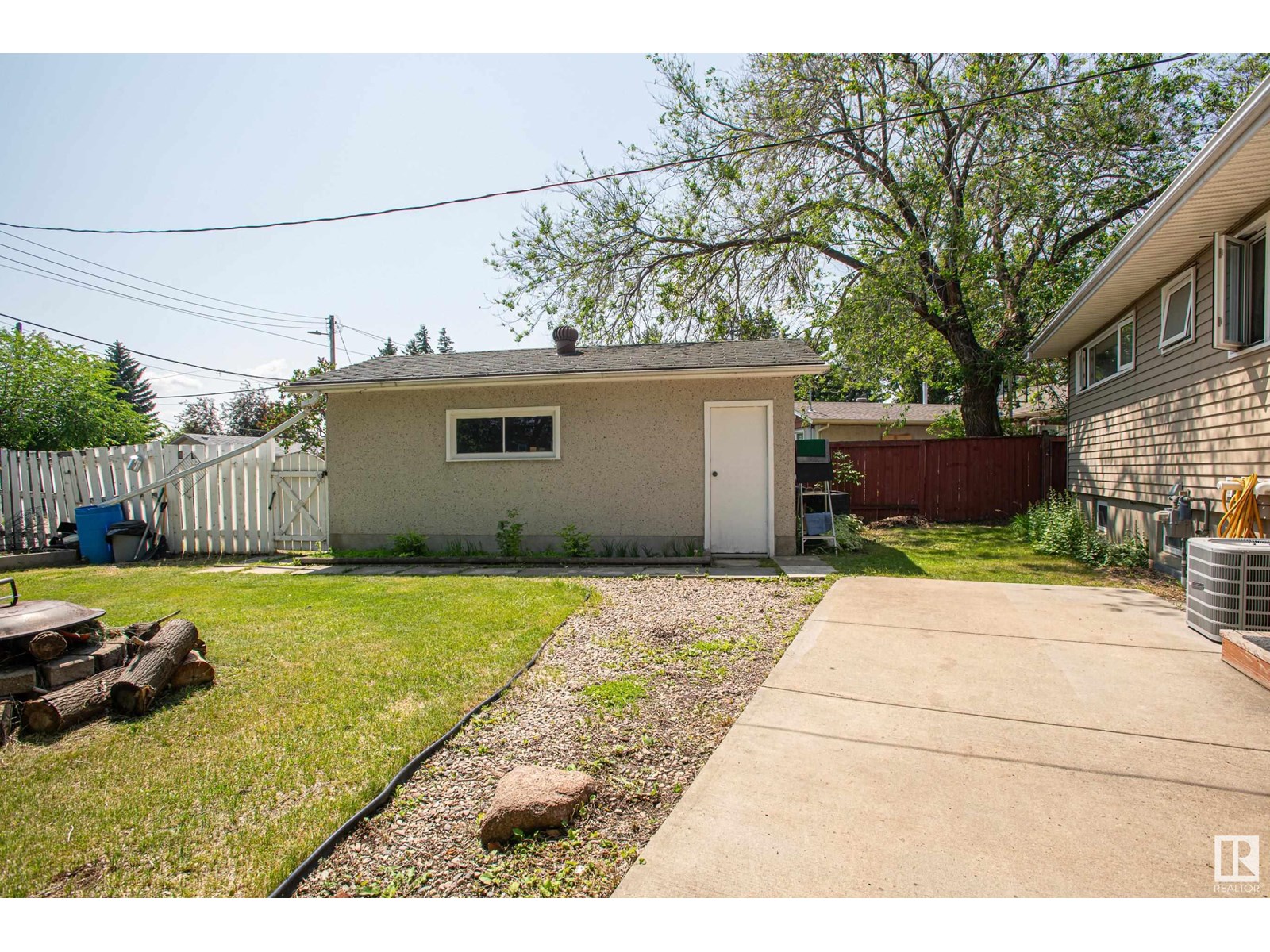 Photo 6 of 8803 160 St Nw, Edmonton AB