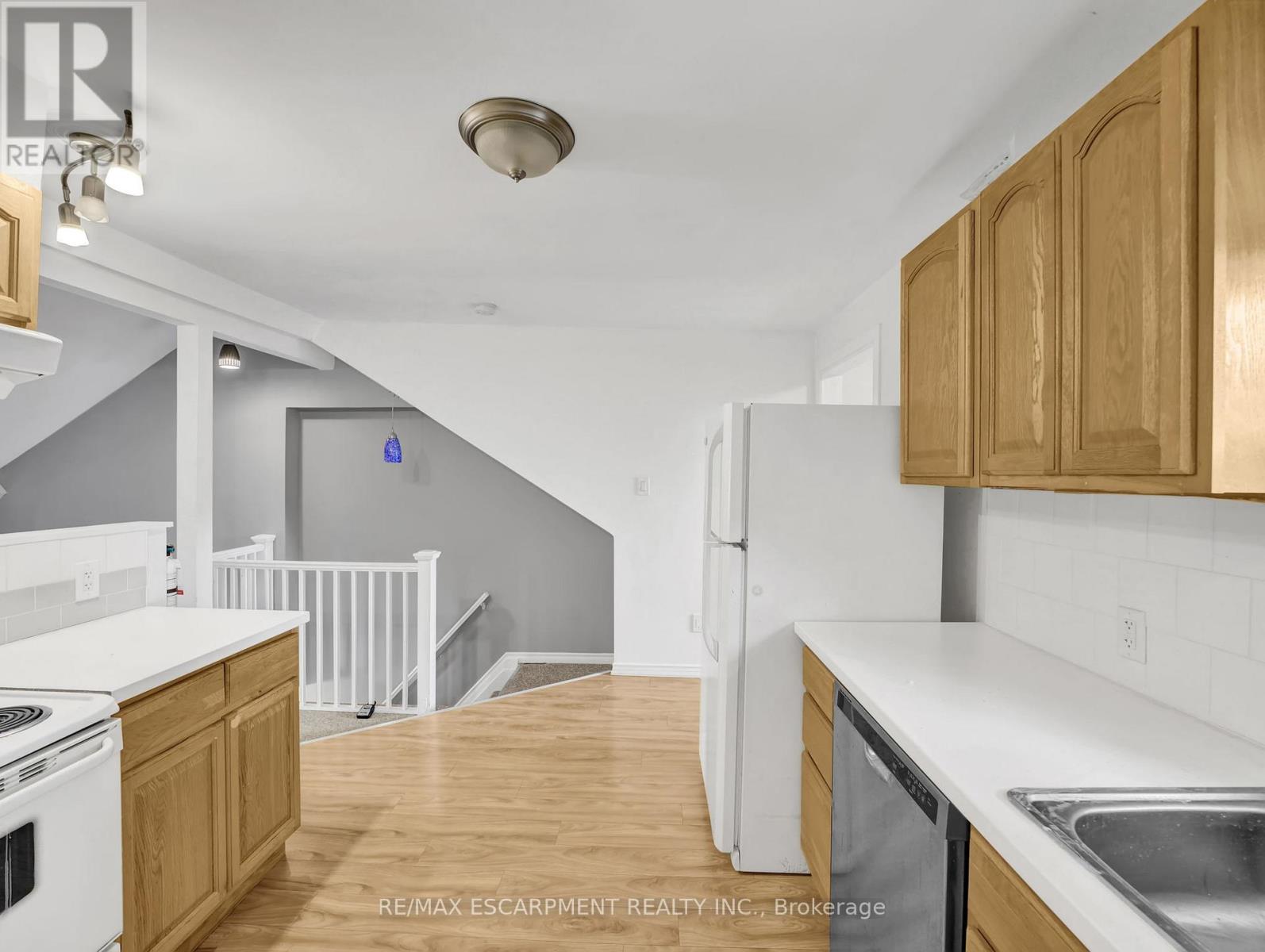 Photo 35 of 214 Mary Street, Hamilton ON