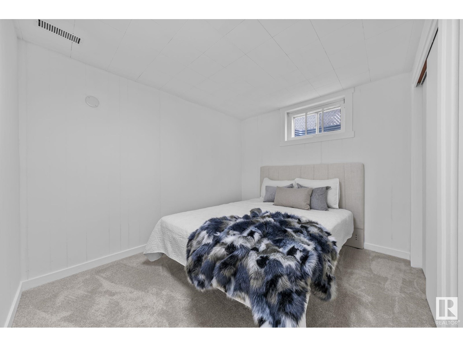 Single Family House Bungalow for Sale in   ST NW Edmonton 