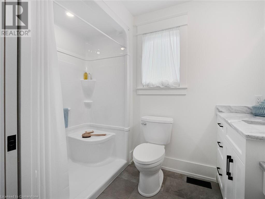 Photo 40 of 40 Topham Boulevard, Welland ON