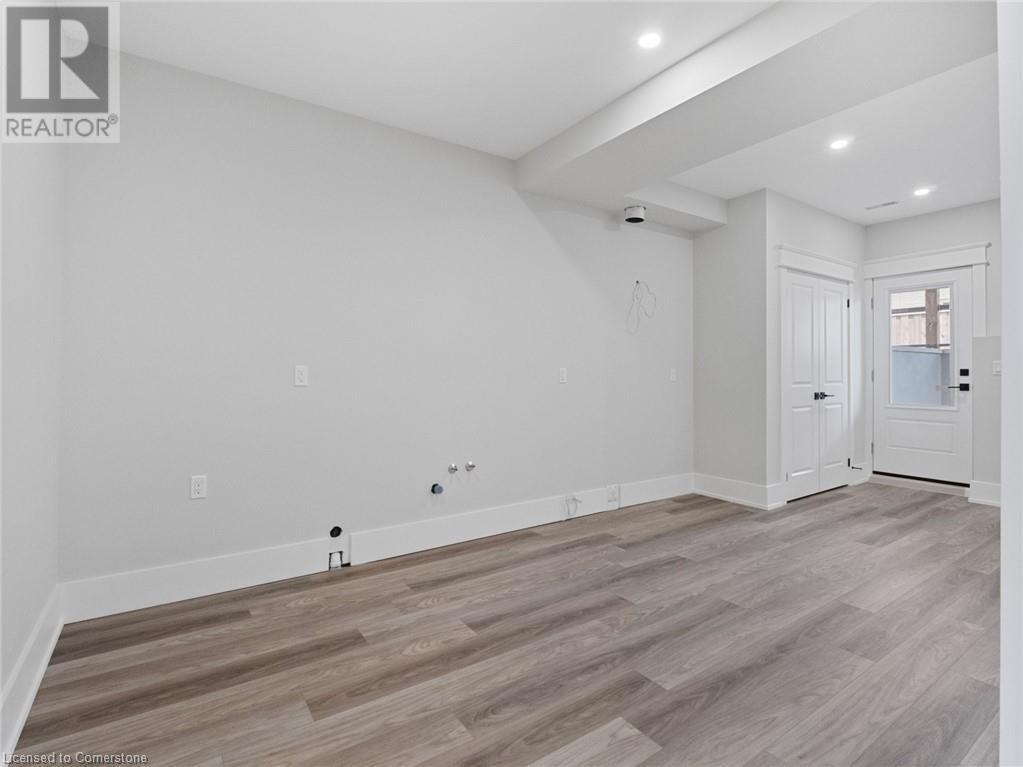 Photo 37 of 40 Topham Boulevard, Welland ON