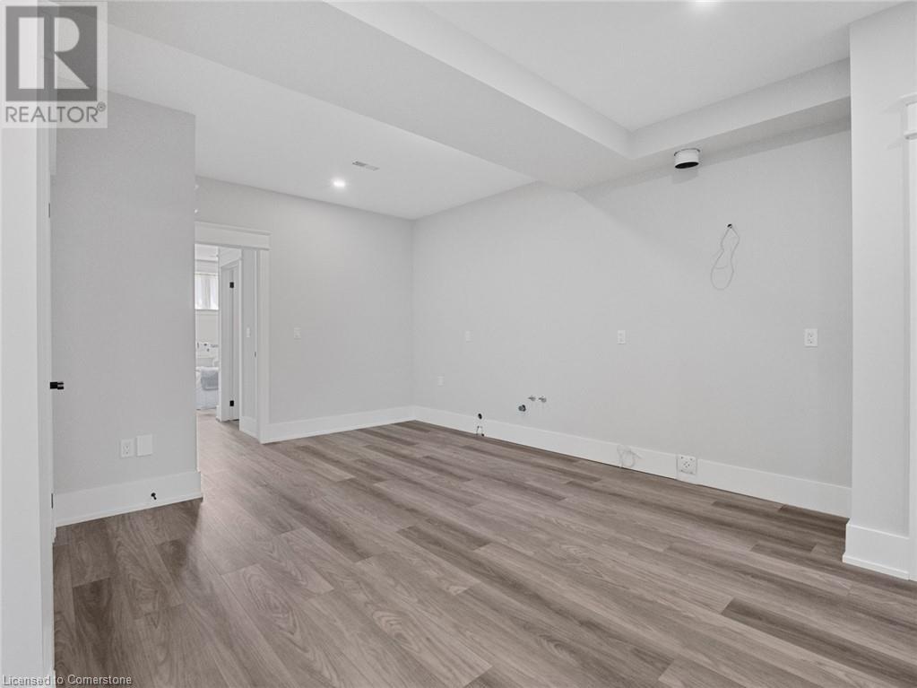 Photo 36 of 40 Topham Boulevard, Welland ON