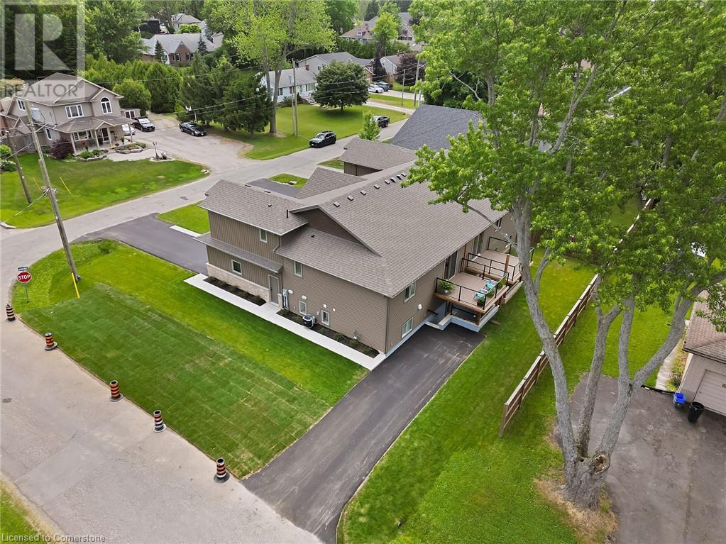 Photo 34 of 40 Topham Boulevard, Welland ON