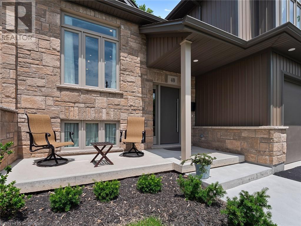 Photo 4 of 40 Topham Boulevard, Welland ON