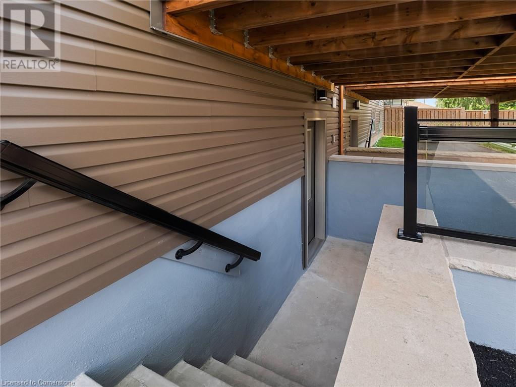 Photo 13 of 40 Topham Boulevard, Welland ON