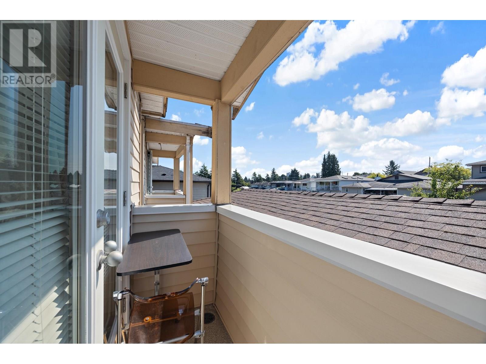 Photo 23 of 7356 12 Th Avenue, Burnaby BC