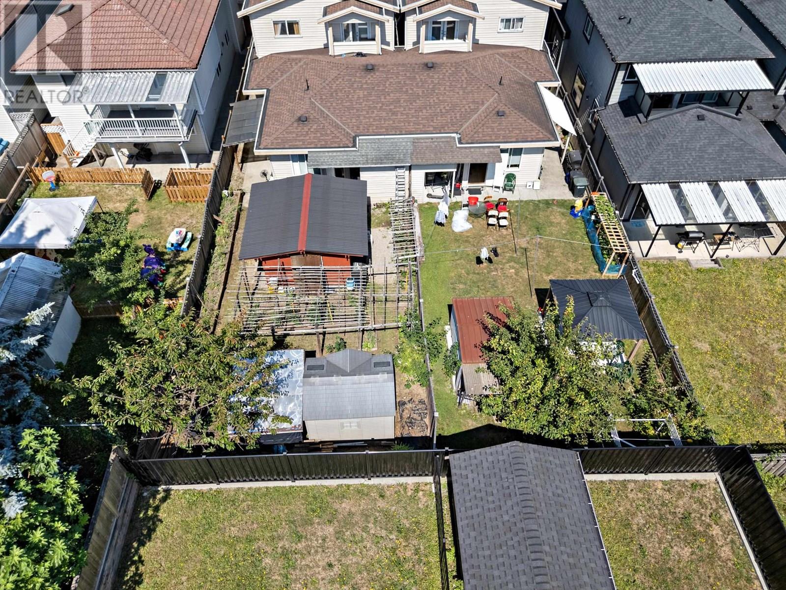 Photo 38 of 7356 12 Th Avenue, Burnaby BC