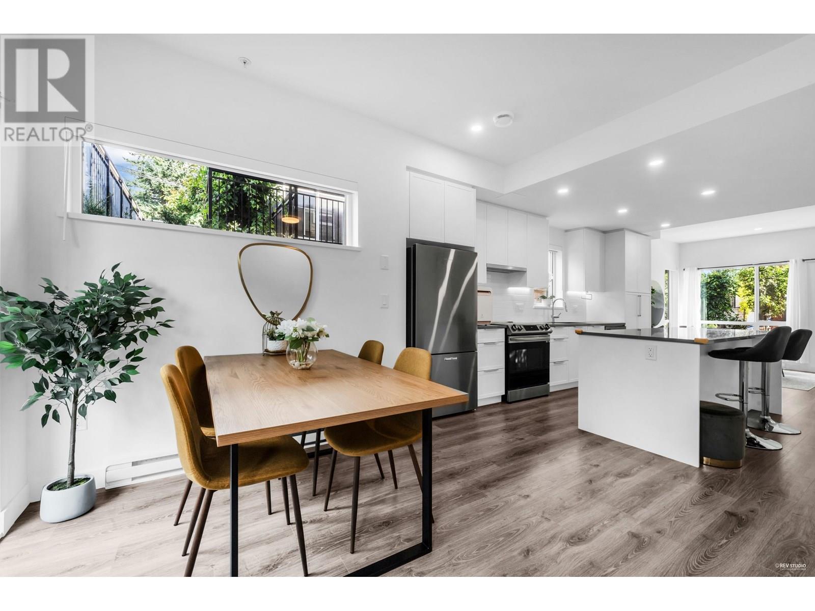 Photo 4 of 113 609 Sydney Avenue, Coquitlam BC
