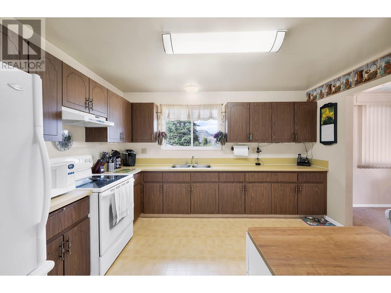 Photo 43 of 628 Bissette Road, Kamloops BC