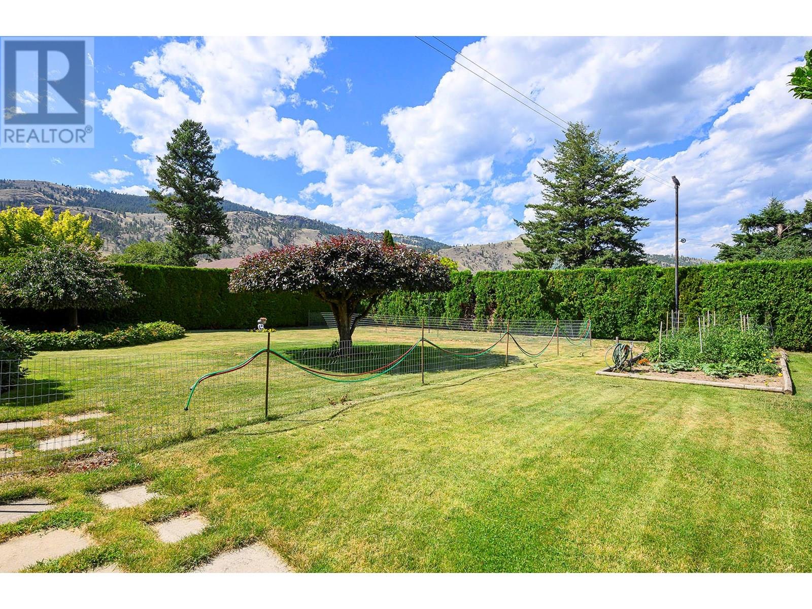 Photo 8 of 628 Bissette Road, Kamloops BC