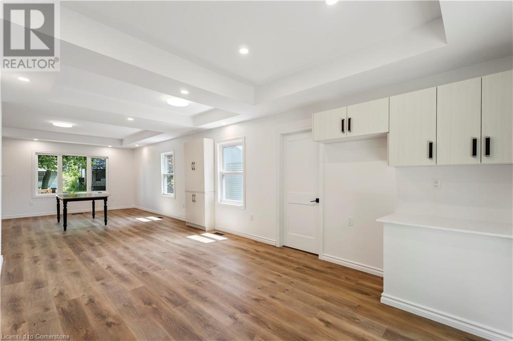 Photo 24 of 387 Weir Street N, Hamilton ON