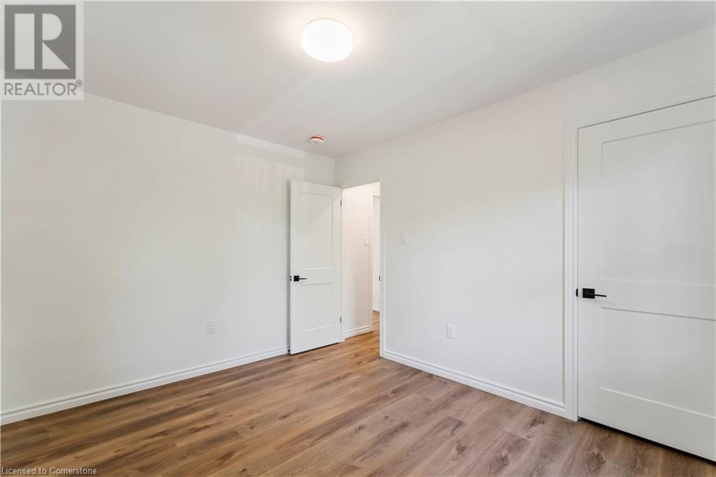 Photo 19 of 387 Weir Street N, Hamilton ON