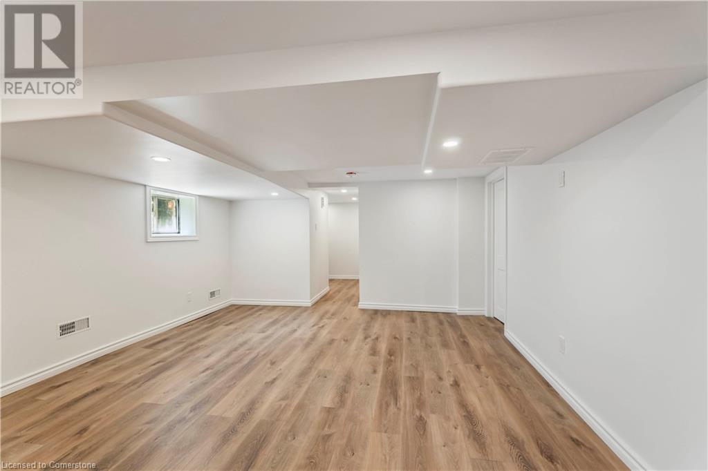 Photo 27 of 387 Weir Street N, Hamilton ON