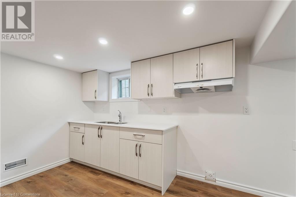 Photo 25 of 387 Weir Street N, Hamilton ON