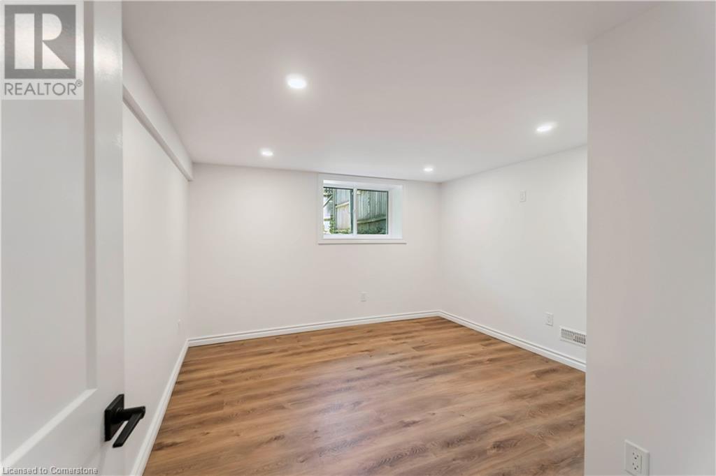 Photo 26 of 387 Weir Street N, Hamilton ON