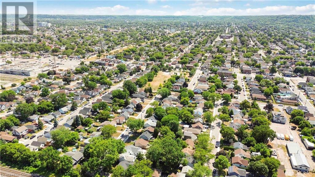 Photo 8 of 387 Weir Street N, Hamilton ON