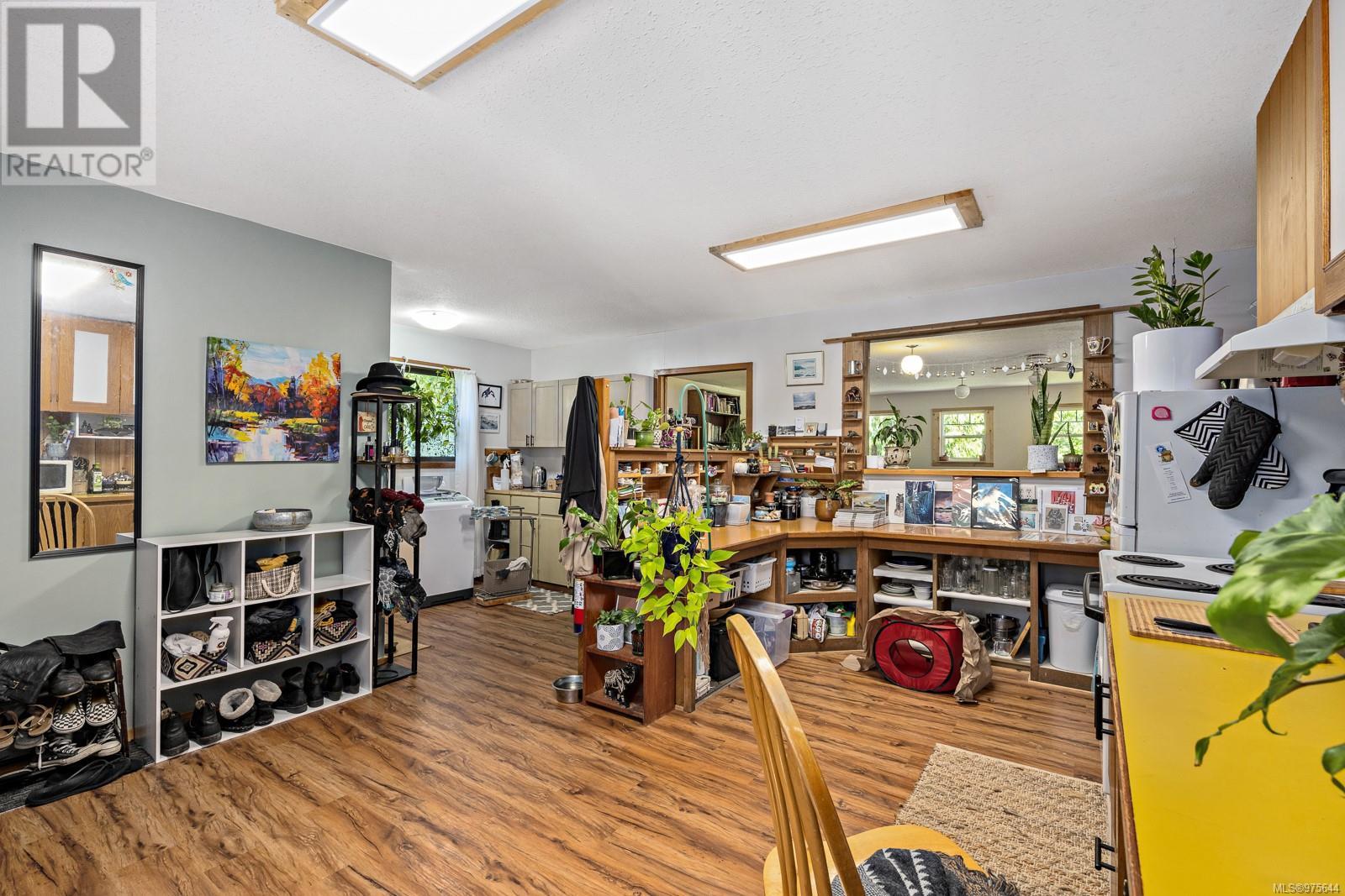 780 Campbell St, Tofino