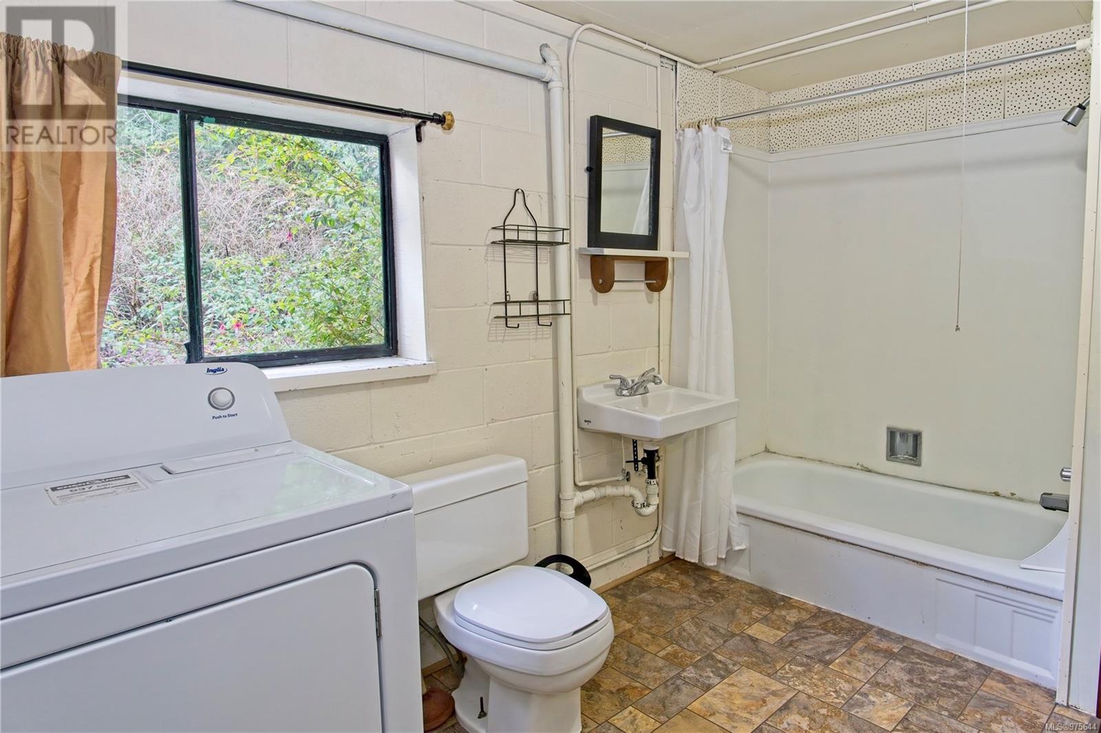 780 Campbell St - 41