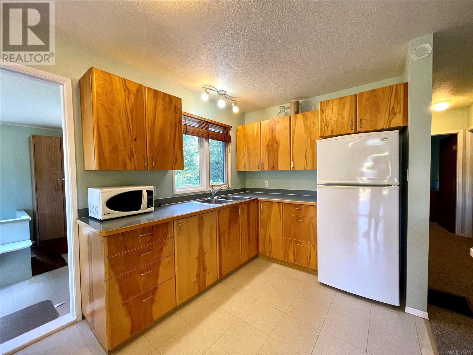 780 Campbell St, Tofino