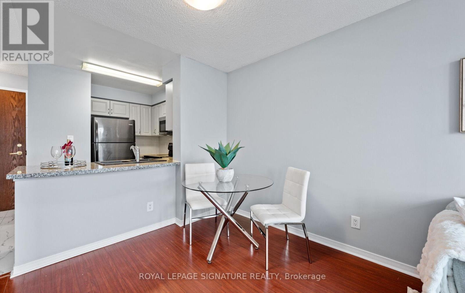 Photo 19 of 107 4850 Glen Erin Drive, Mississauga ON