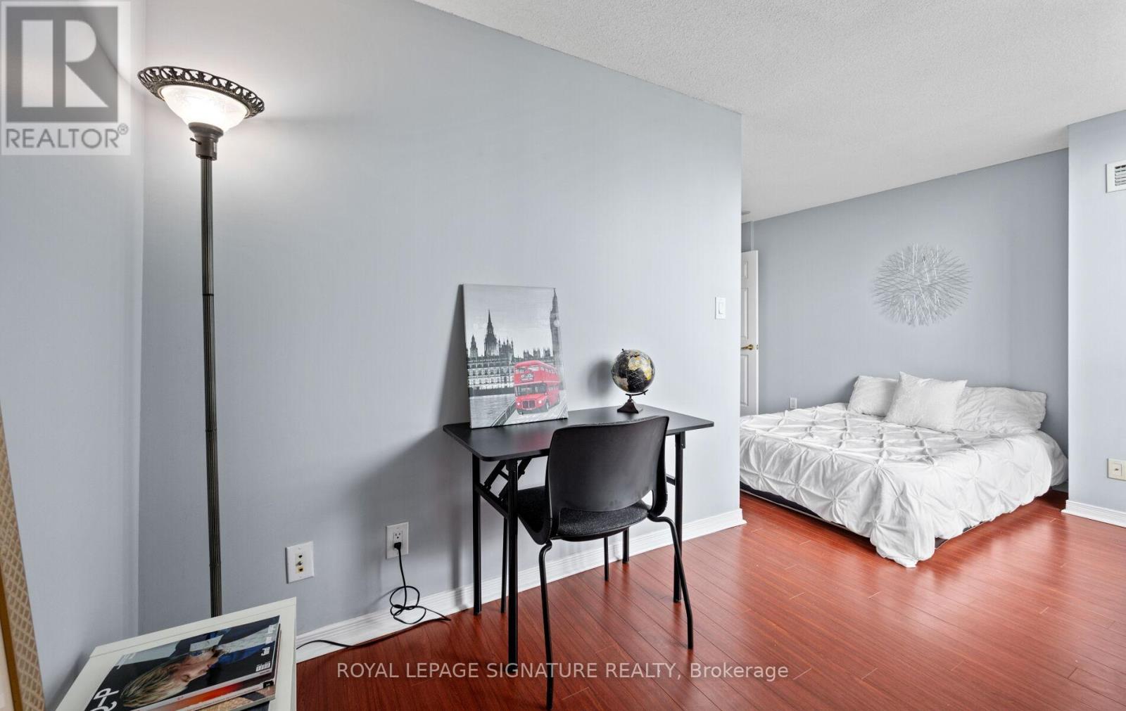 Photo 33 of 107 4850 Glen Erin Drive, Mississauga ON