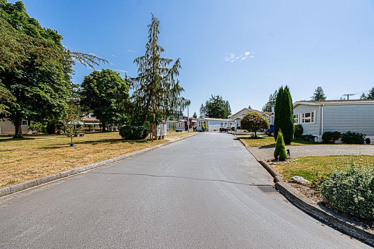 Photo 3 of 6 8670 156th Street, Surrey BC