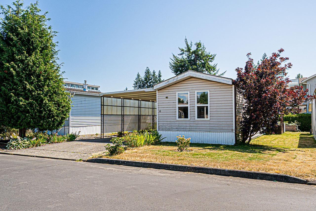 Photo 5 of 6 8670 156th Street, Surrey BC
