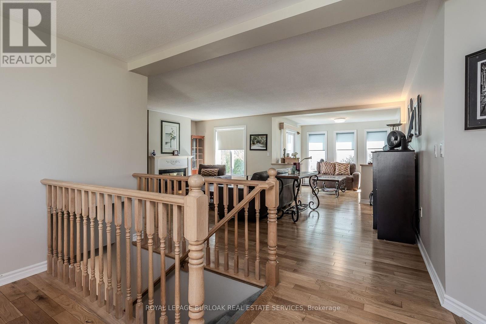 Photo 22 of 109 Emerald Court, Hamilton ON