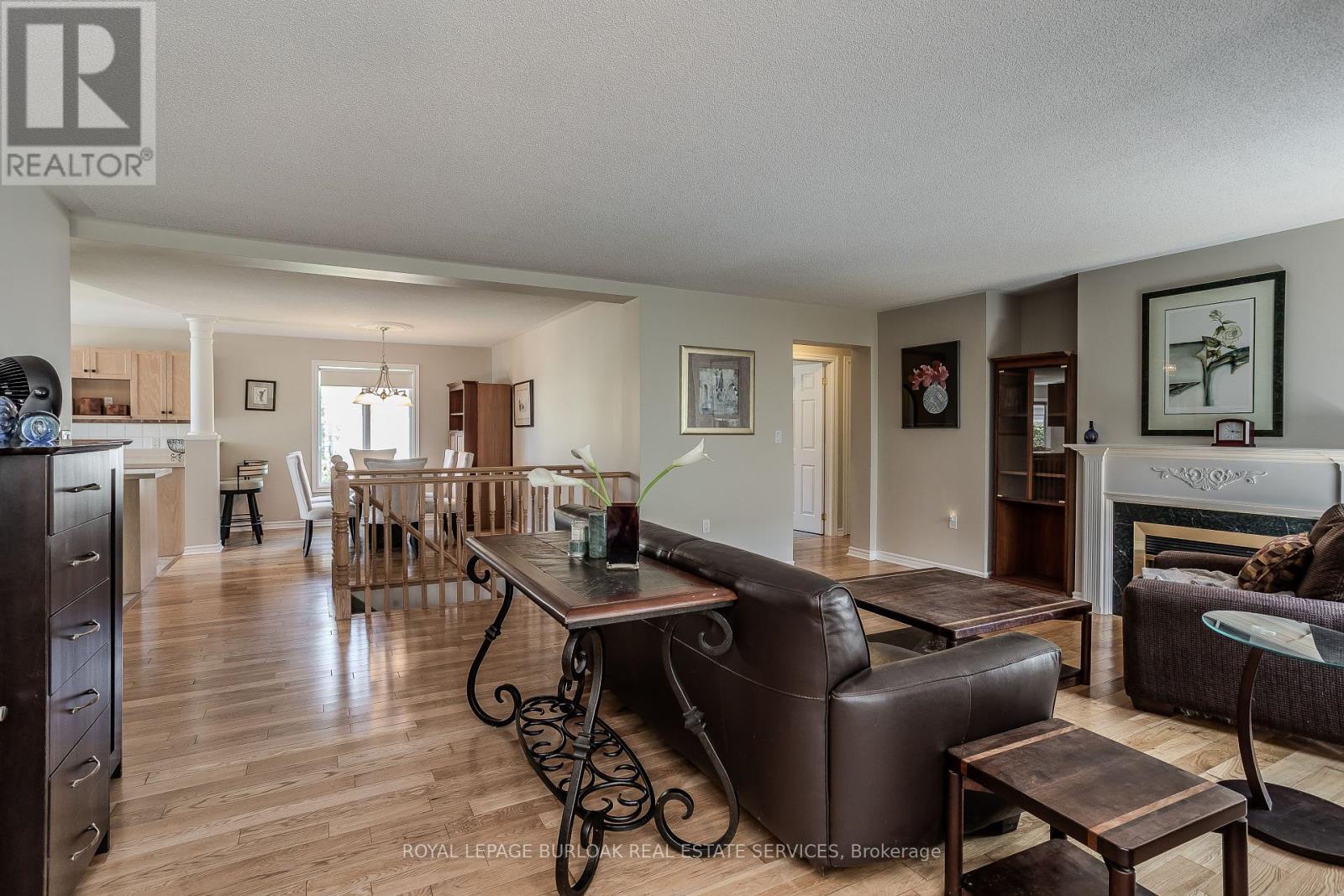 Photo 25 of 109 Emerald Court, Hamilton ON