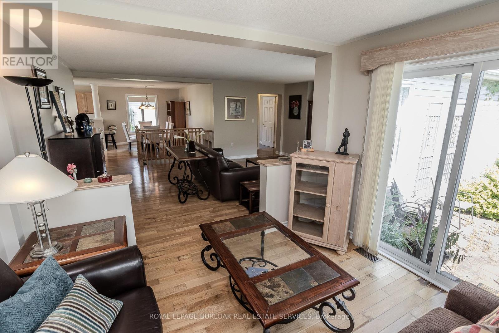 Photo 27 of 109 Emerald Court, Hamilton ON