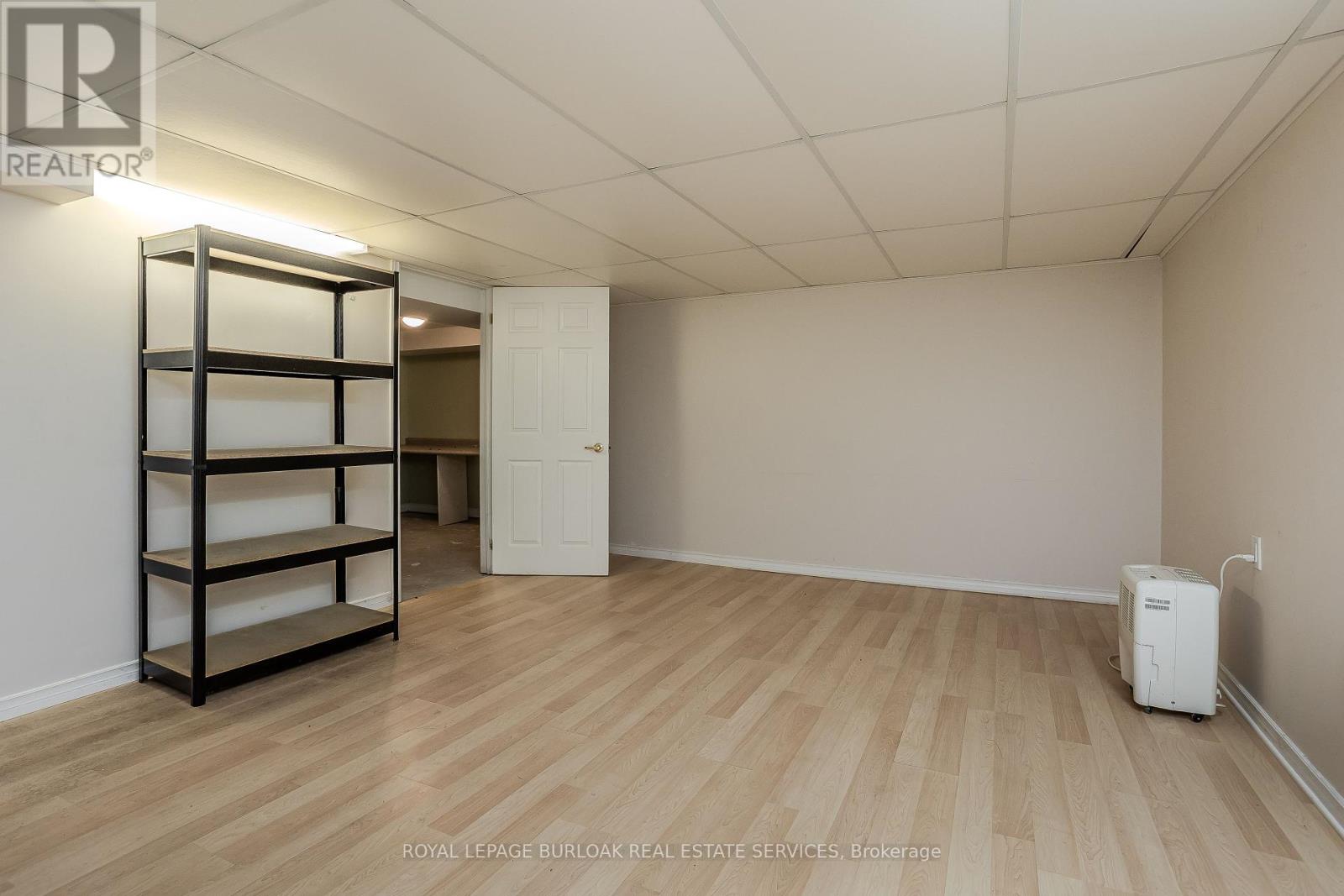 Photo 47 of 109 Emerald Court, Hamilton ON