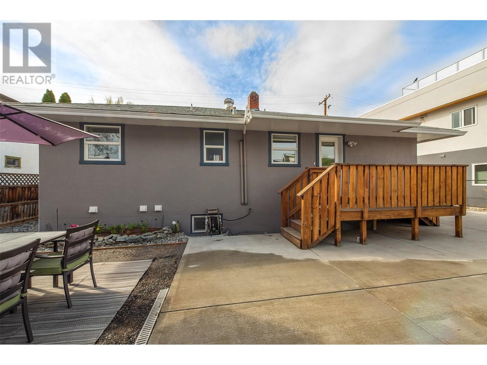  930-932 Lawson Avenue, Kelowna