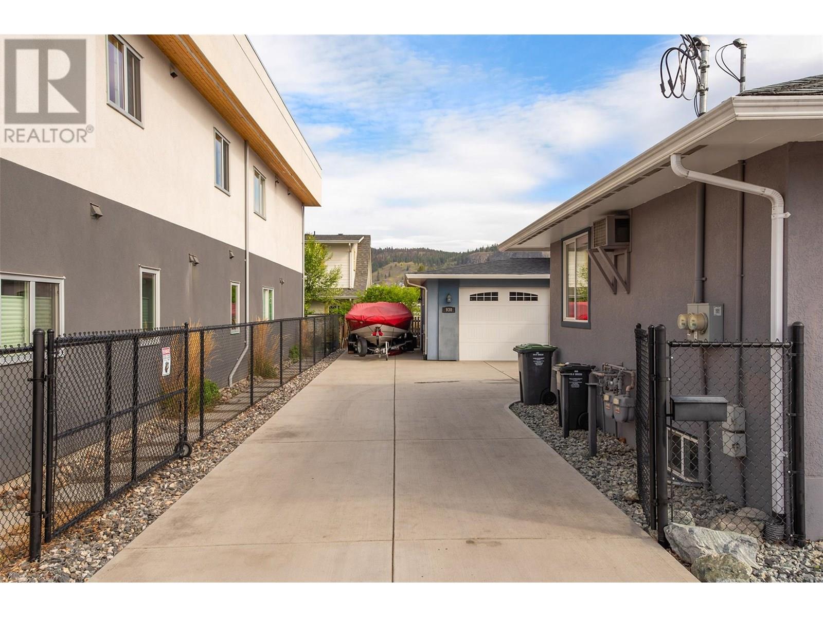  930-932 Lawson Avenue, Kelowna
