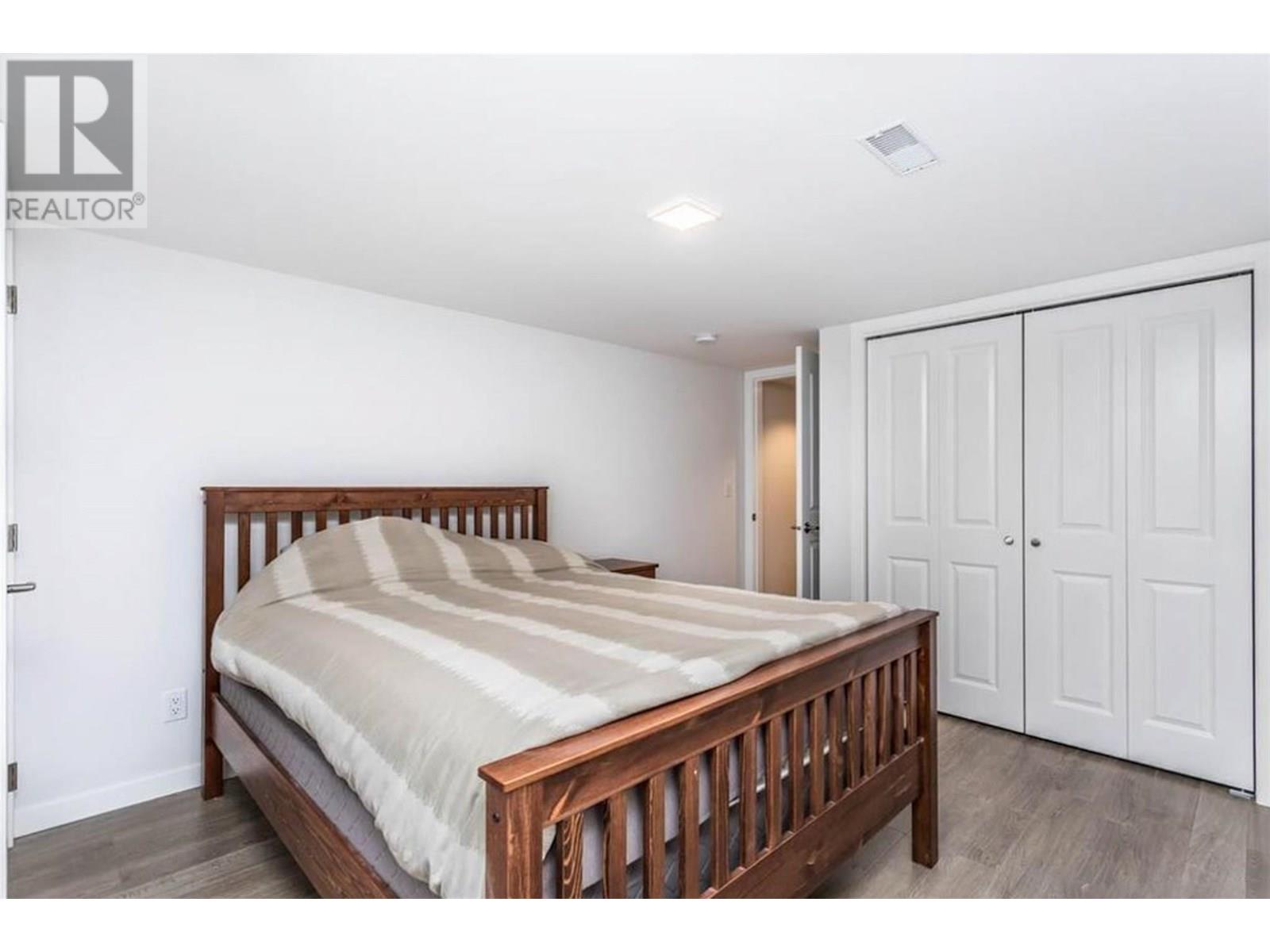  930-932 Lawson Avenue, Kelowna