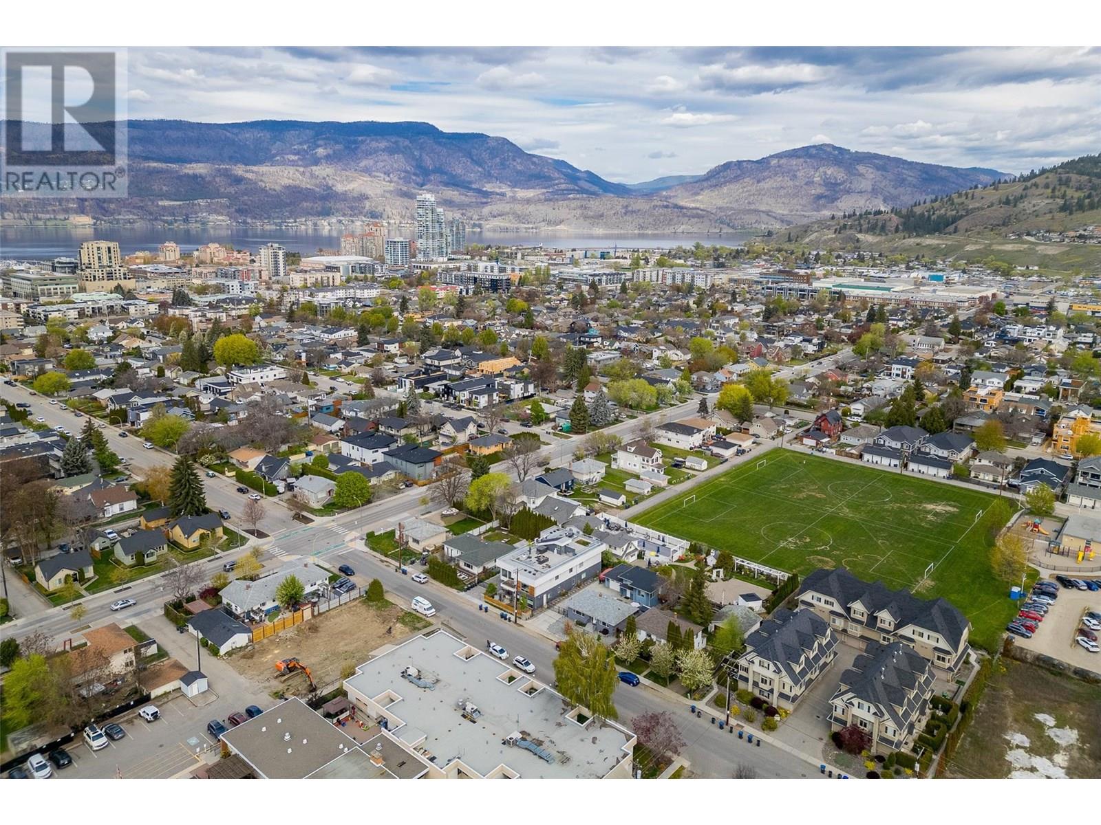 930-932 Lawson Avenue, Kelowna