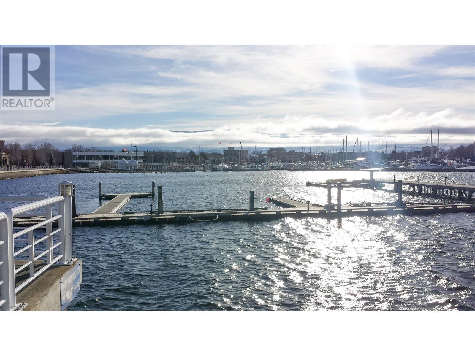  930-932 Lawson Avenue, Kelowna