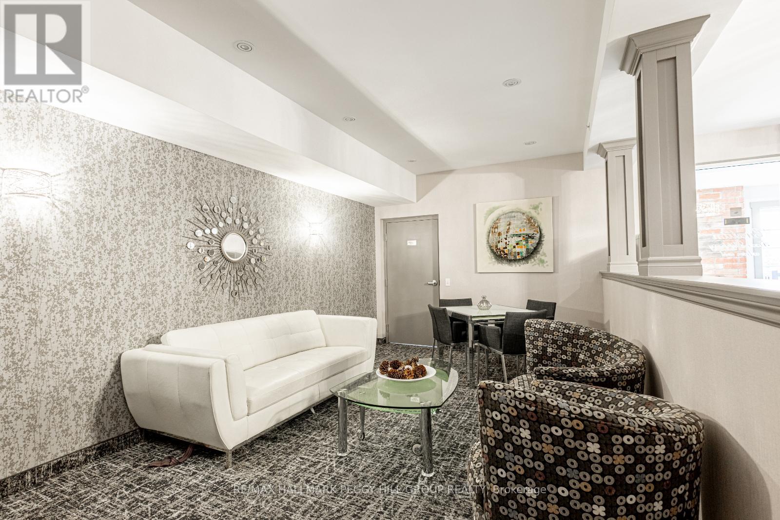 Photo 9 of 305 43 Ferndale Drive S, Barrie ON