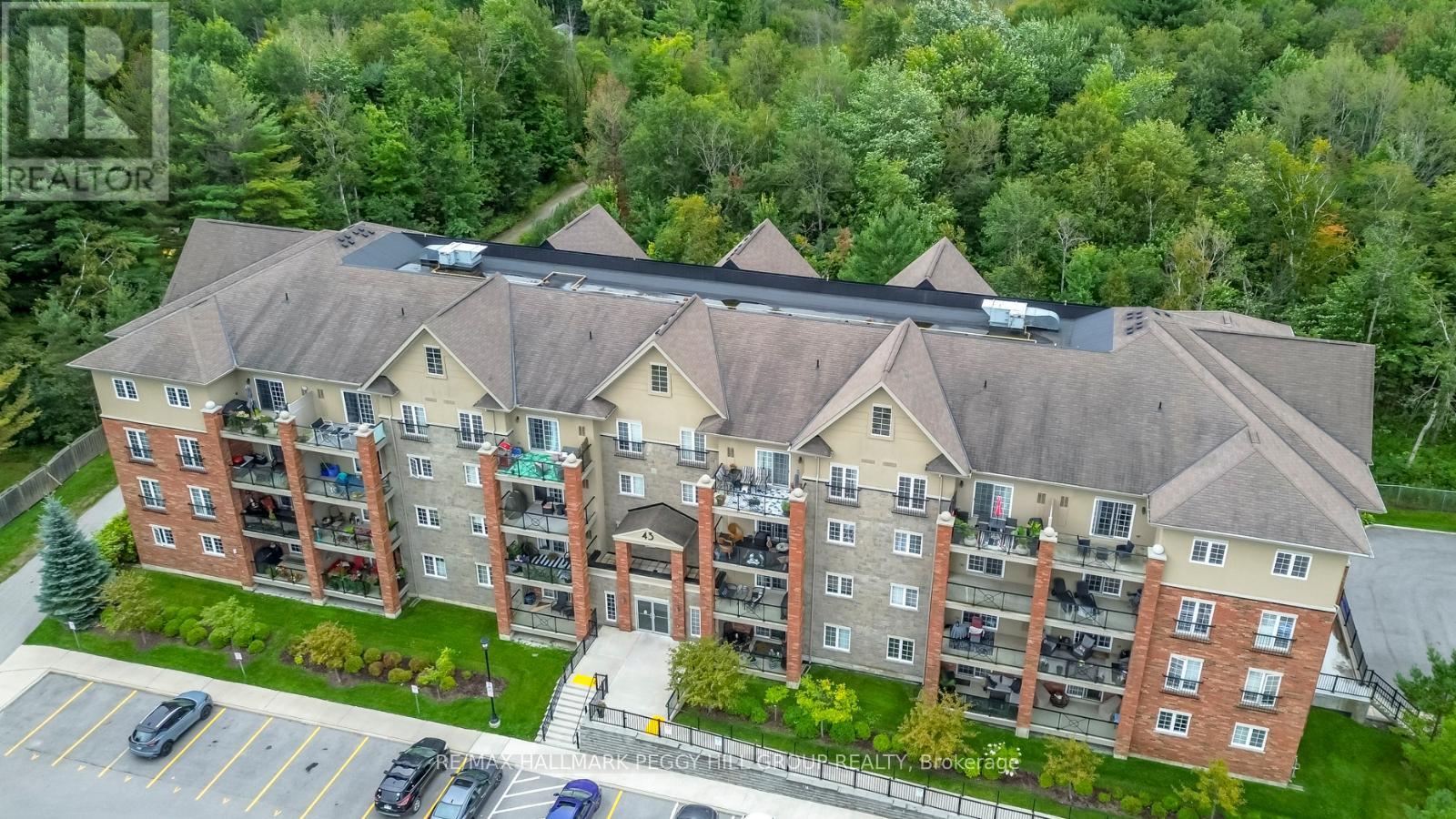 Photo 19 of 305 43 Ferndale Drive S, Barrie ON