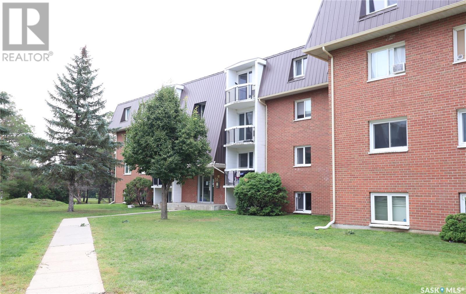Photo 1 of 31 51 Centennial Street, Regina SK