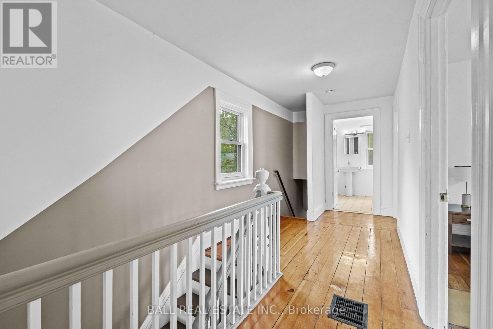 Photo 5 of 78 Mcdonnel Street, Peterborough Central ON