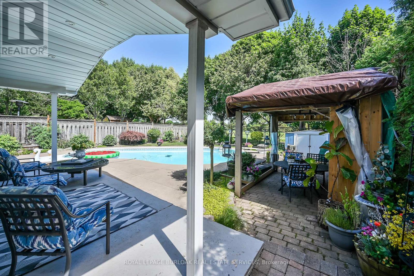 Photo 30 of 92 Osborne Crescent, Oakville ON