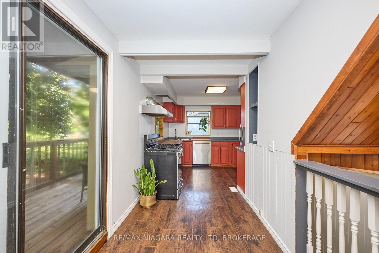Photo 13 of 207 South Mill Street, Fort Erie ON