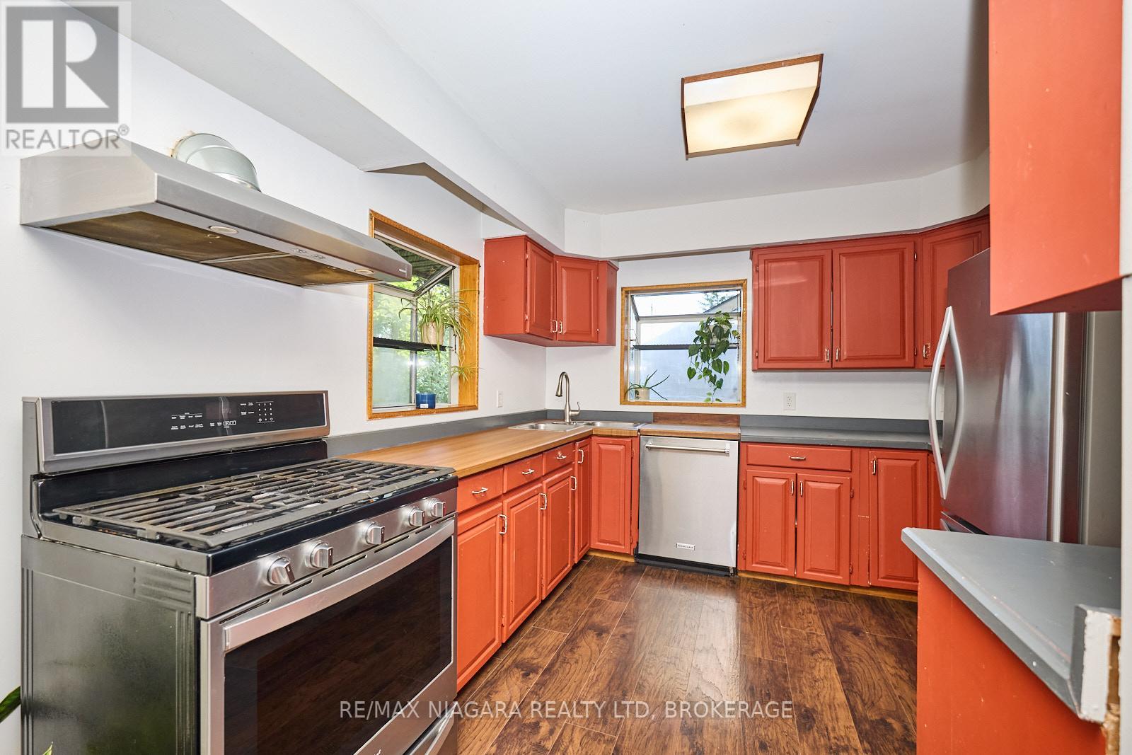 Photo 15 of 207 South Mill Street, Fort Erie ON