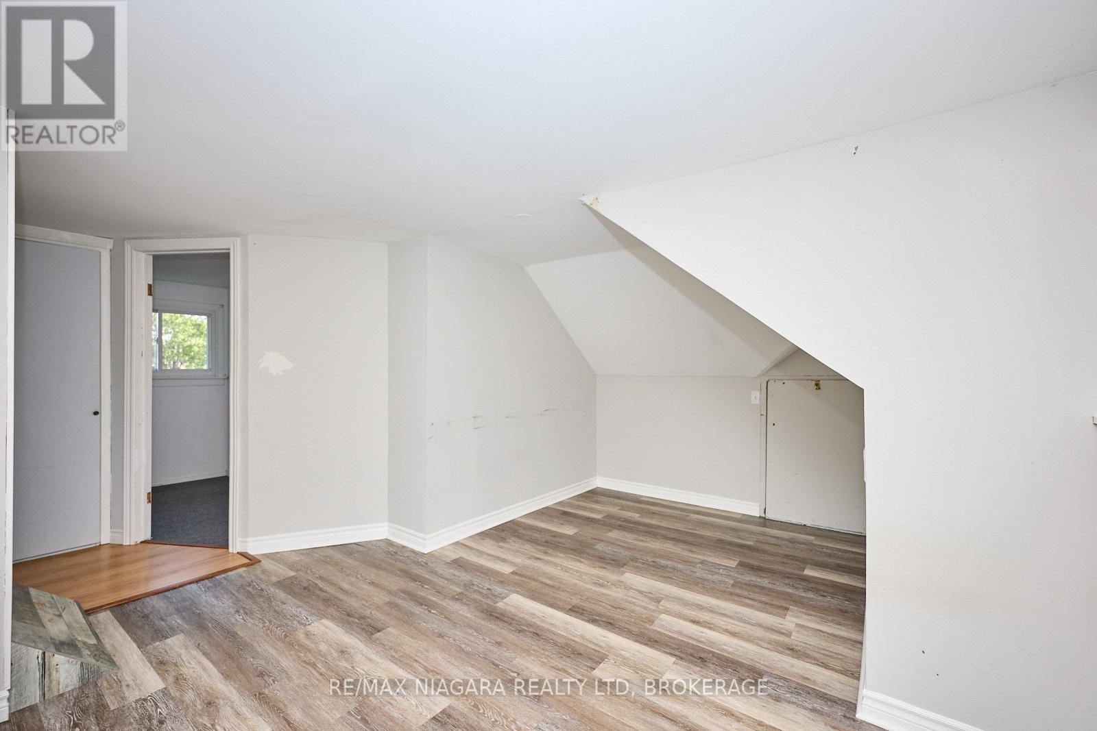Photo 17 of 207 South Mill Street, Fort Erie ON