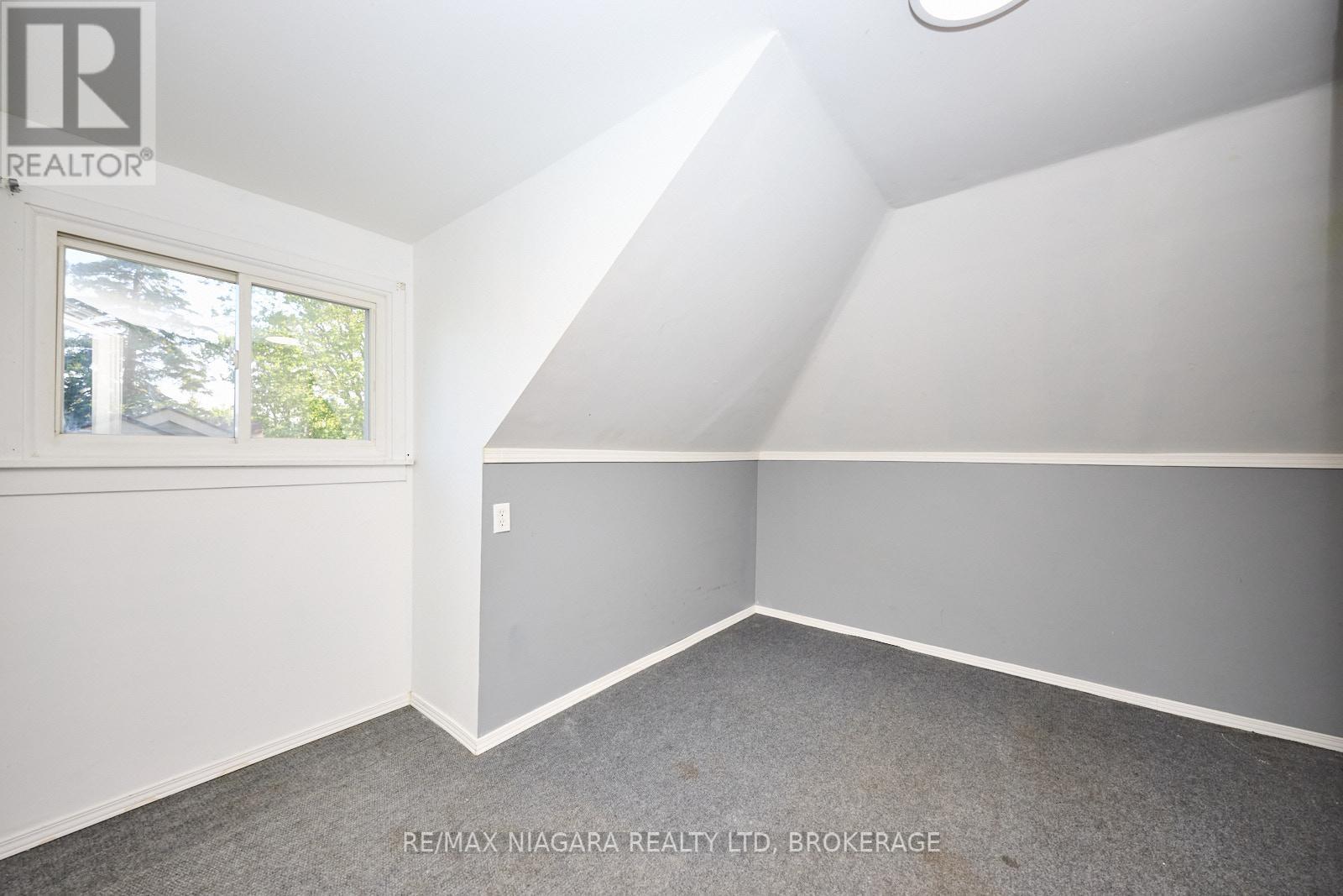 Photo 18 of 207 South Mill Street, Fort Erie ON